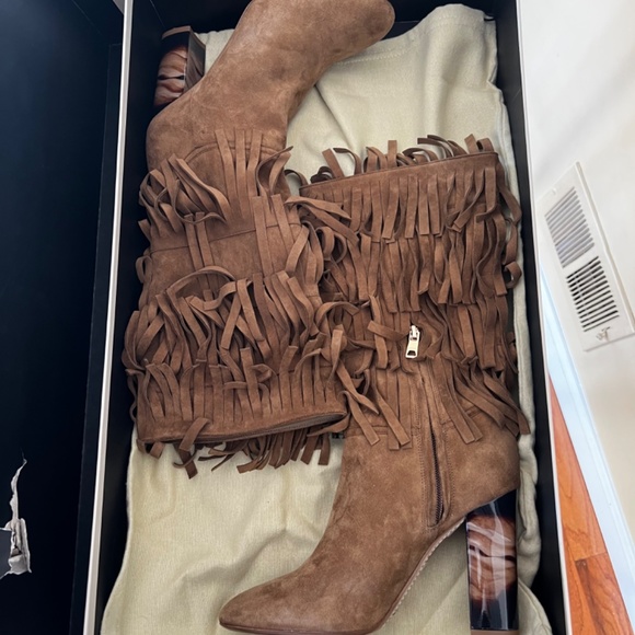 Burberry “Girl About Town Jazmine Boot with Fringe” - Picture 3 of 5